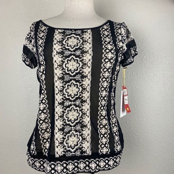 Tape Measure Tops - NWT Tape Measure Women’s Top Size M